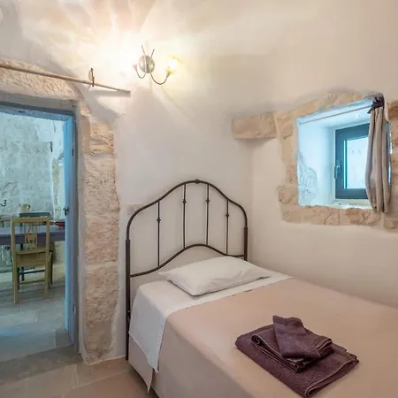 Trulli Laguna By