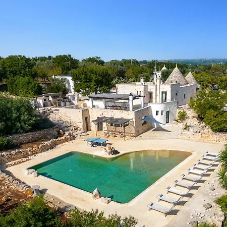 Trulli Laguna By